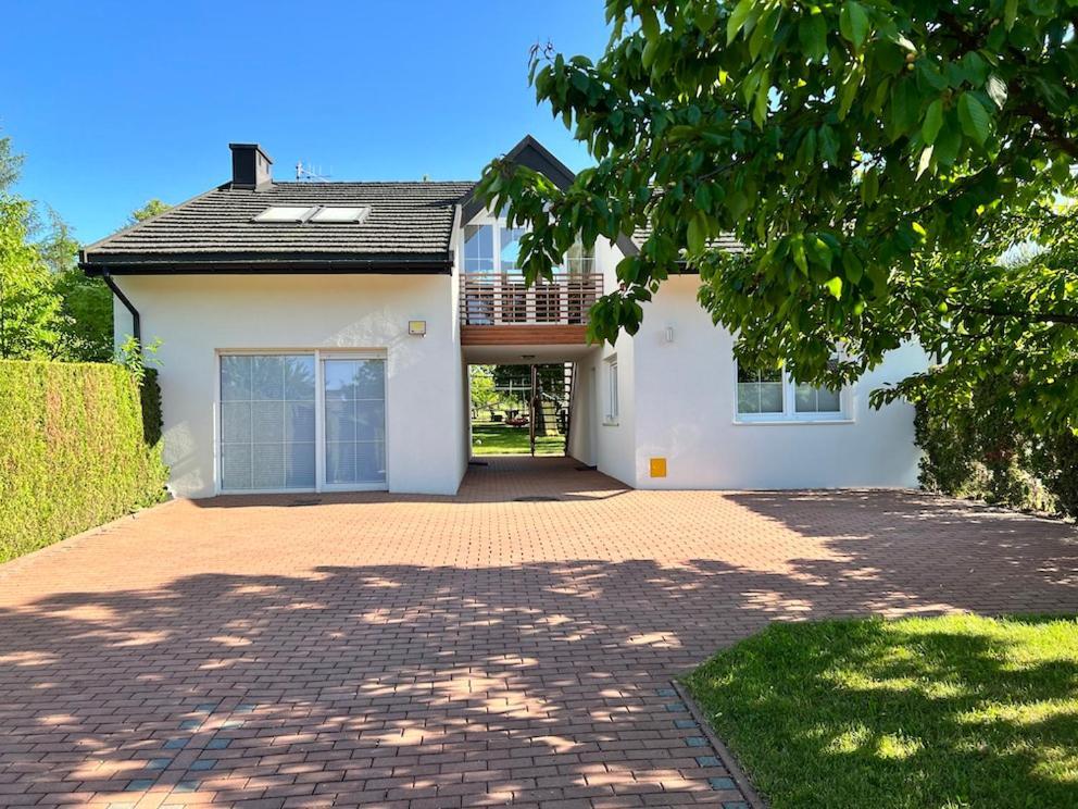 Apartment Kleine Schöne Doppelhaushälfte *