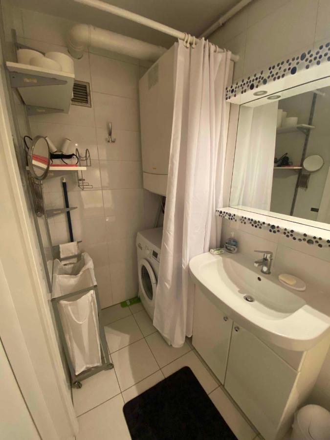 Kleine Schoene Doppelhaushaelfte Apartamento Częstochowa